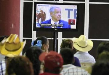 Así se vive la feria gastronómica de Cunduacán; ciudadanos ven el primer informe de Gobierno