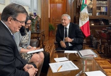 AMLO dialoga vía telefónica con Donald Trump