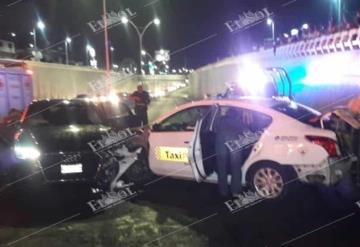 Accidente sobre la Avenida Ruíz Cortines deja a dos personas heridas