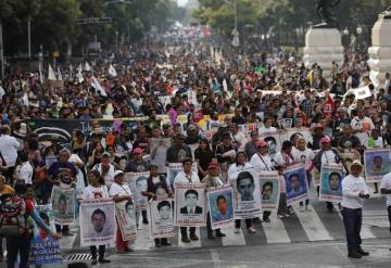 México cita a declarar a exfuncionarios implicados en el caso Ayotzinapa