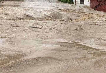 Buscan a joven de 17 años arrastrado por río tras tormenta Narda