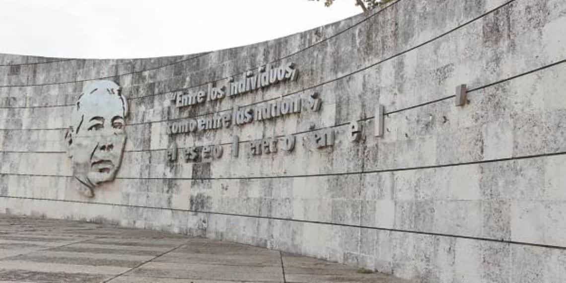 Vandalismo arrasa con monumentos en Villahermosa