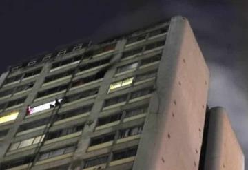 Videos: Así se vivió el incendio y el rescate en Tlatelolco