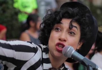 Flor Amargo es detenida por cantar en el Metro de la CDMX