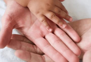 Diputados aprueban licencias de maternidad y paternidad en caso de adopción