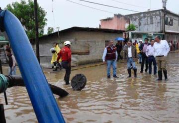 Recorren zonas afectadas por lluvias en Villahermosa