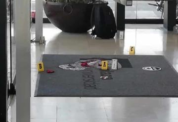 Asesinan a trabajador de plaza comercial