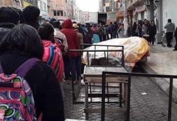 Escasean comida y gasolina en Bolivia