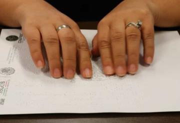 Entregan primera acta en braille en Coahuila