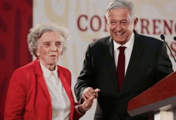 Poniatowska se mantiene fiel a AMLO pese a difícil primer año