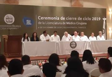 Se gradúan médicos cirujanos de la Universidad Olmeca