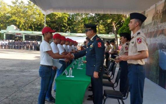 Realizan ceremonia de entrega de cartillas  en la comandancia de la 30 Zona Militar
