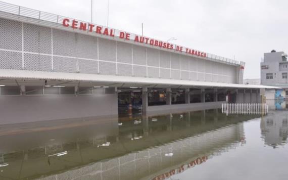 Se inunda la central camionera de Villahermosa