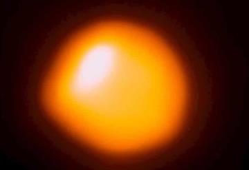 Estrella Betelgeuse, la cual es más grande que el Sol, podría explotar, alertan expertos