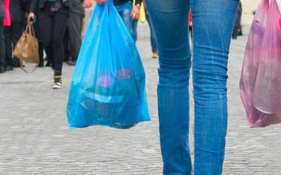 Negocios están entregándo bolsas de plásticos patitos que no son biodegradables: SBSCC