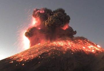 Presenta el volcán Popocatépetl explosión de ceniza