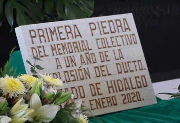 Colocan primera piedra del memorial por la explosión en Tlahuelilpan, Hidalgo en 2019