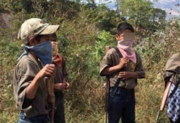 Arman a niños para vigilar comunidades de Guerrero