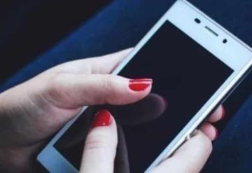 Celular le salva la vida a una mujer; el dispositivo detuvo una bala