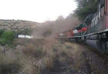 Al menos un muerto tras descarrilamiento de tren en Sonora