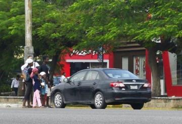 Familias migrantes viven de la caridad en Tabasco