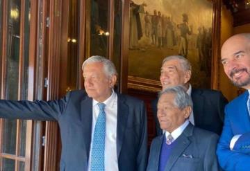 Se reúne López Obrador con compositores