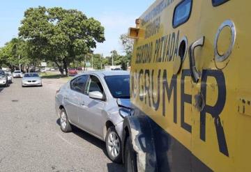 Camión de valores sin control ocasiona accidente en Villahermosa