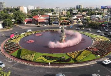 Teñida de rojo y con mensaje México feminicida; así amaneció la Minerva en Jalisco