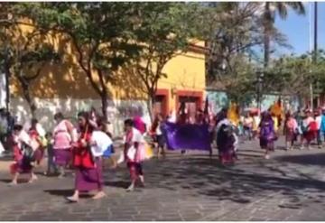 Mujeres se movilizan en Oaxaca por el 8M