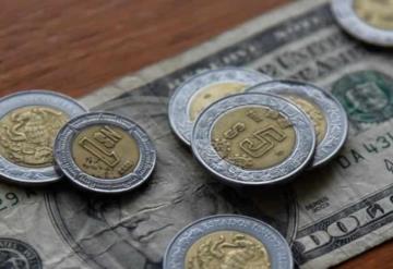 Se recupera 40 centavos el peso mexicano tras ´lunes negro´