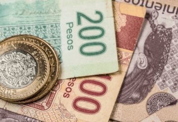 El dólar supera los 23 pesos por primera vez en la historia