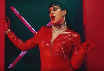 Bad Bunny se viste de mujer en su nuevo videoclip