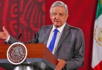 AMLO propone que partidos políticos donen mitad de prerrogativas