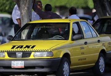 Taxistas ofrecen servicios gratis a personal médico en Querétaro