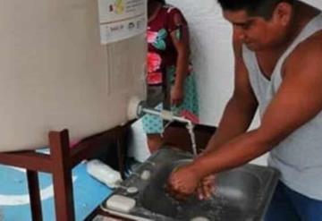 Incrementan medidas sanitarias en Teapa, instalan lavabos públicos