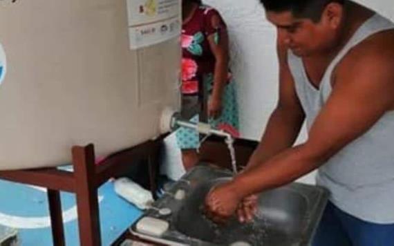 Incrementan medidas sanitarias en Teapa, instalan lavabos públicos