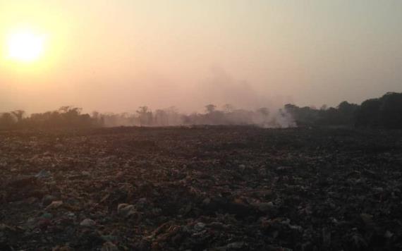 Incendio en basurero de Tenosique intoxica a familias en plena cuarentena