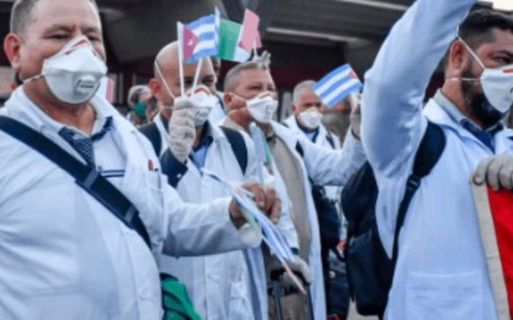 Médicos cubanos son rechazados en Argentina