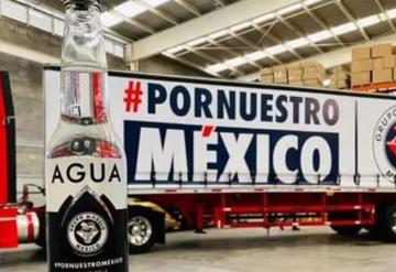 ¡Adiós cerveza! Grupo modelo dona sus botellas