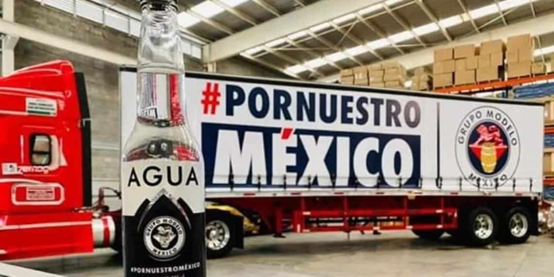 Adiós cerveza! Grupo modelo dona sus botellas