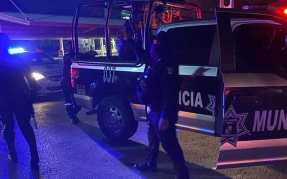 Fuerzas policíacas resguardan centros comerciales