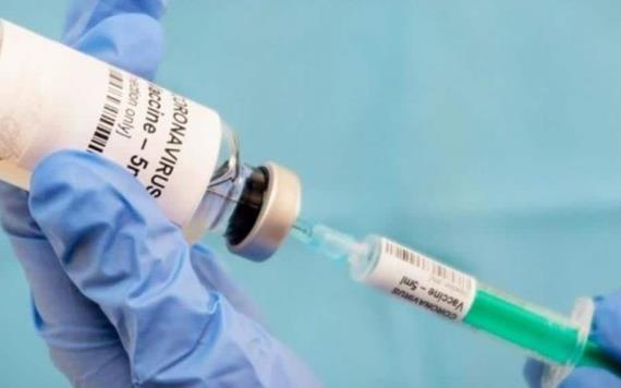 Autorizan a Pfizer y BioNTech ensayo clínico de vacuna contra COVID-19