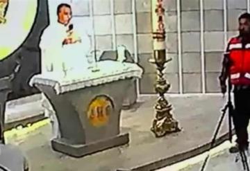 Intentan extorsionar a sacerdote durante misa transmitida en vivo