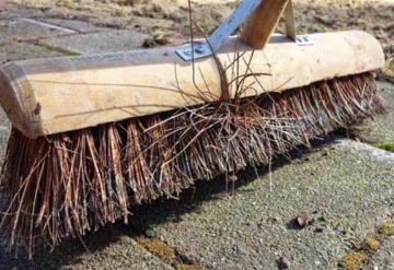 Se unen vecinos y desinfectan calle en el Fraccionamiento Villa Las Flores del municipio de Centro