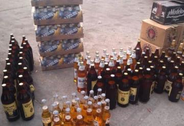 Detienen a dos hombres que transportaban cerveza en el periférico de Villahermosa