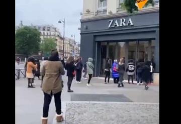 Reabren tiendas Zara en Francia, ciudadanos hacen filas para entrar a comprar