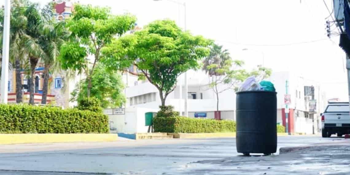 Aprovechan nula movilidad para sanitizar calles en el municipio de Paraíso para frenar contagios
