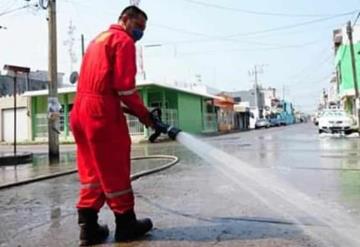 Aprovechan nula movilidad para sanitizar calles en Paraíso para frenar contagios