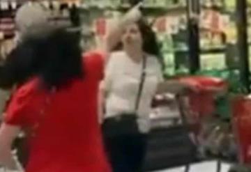 VIDEO: Corren a mujer de un supermercado, no quería usar cubrebocas