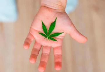 Un bebé británico es el primero en participar en terapia con Cannabis